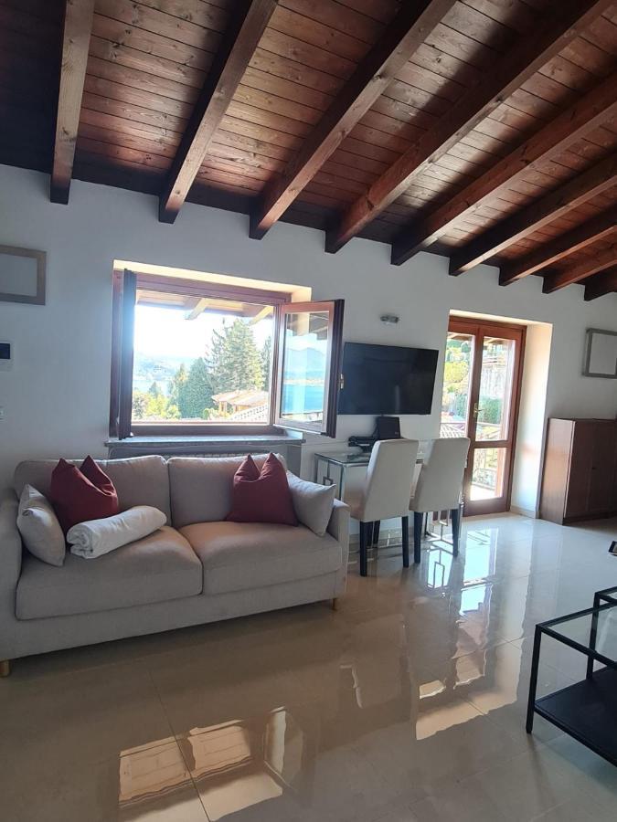 Penthouse Andrea Appartement Meina Buitenkant foto