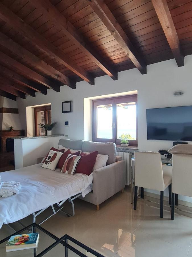 Penthouse Andrea Appartement Meina Buitenkant foto